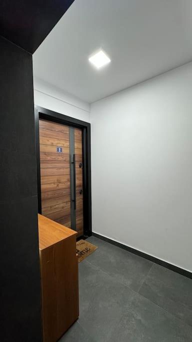 Peace And Love Luxury Apartment In Center, New Bazaar 2 Tirana Exterior photo